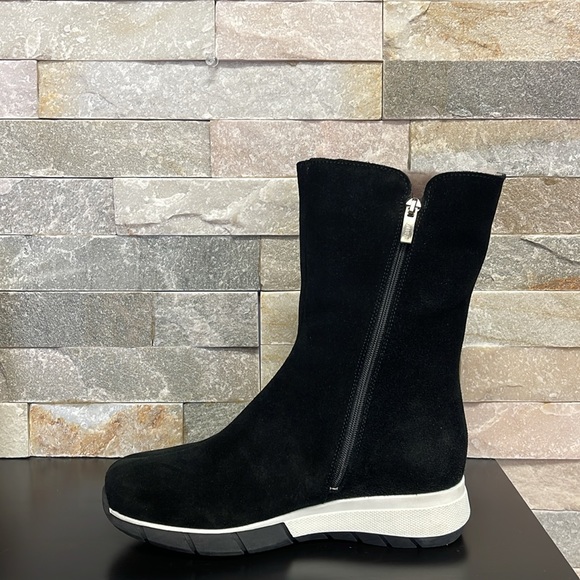 La Canadienne Noah Women's Bootie - Picture 6 of 10